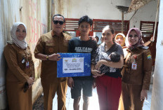 Wali Kota Budi Bantu Perbaiki Rumah Warga