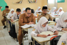 Siswa Baru akan Dapat Seragam Gratis