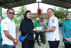 Upaya Mengurangi Volume Sampah, Perdana, Bank Sampah Masuk Desa Cikuya - Solear 