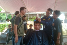 Dinsos Kota Tangerang Didik Warga Mahir Pangkas Rambut
