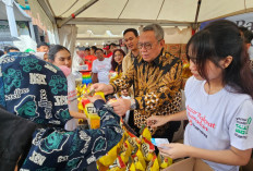 Bazar Ramadan di Kecamatan Pondok Aren Diserbu Masyarakat
