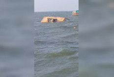 Dihantam Angin Kencang dan Air Pasang, Sejumlah Bagan Ikan di Tanjung Anom Mauk Roboh