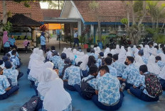 Arahan Kepala Sekolah SMPN 2 Pagedangan kepada Siswa, Rayakan Kelulusan Tanpa Corat-coret