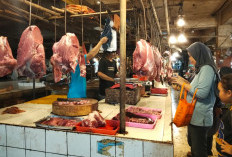 Harga Daging di Pasar Serpong Merangkak Naik