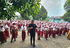Hari Pertama Masuk Sekolah, SDN Pamulang 2 Ajak Siswa Senam 