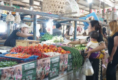 Harga Sembako di Pasar Mauk Tinggi