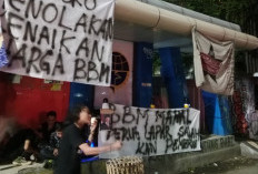 Mahasiswa Protes Kenaikan Harga BBM