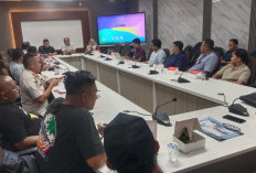 Abaikan Perwal, Tiang Provider Terancam Ditebang