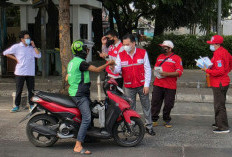 PMI Tangsel Sebar 14 Ribu Masker, Lindungi Warga dari Abu Vulkanik