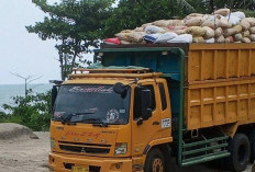 Satpol PP Hentikan Pengangkutan Pasir Laut