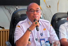 Camat Pasar Kemis Ingatkan Aparatur Responsif Tangani Masalah Warga