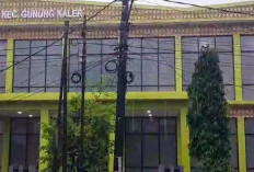 Baru Rampung, Sudah Bocor, Pembangunan Gedung Kepemudaan Gunung Kaler Senilai Rp3,4 Miliar Disorot