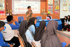 PMR SMPN 2 Sukamulya Belajar P3K dan PHBS dari Puskesmas
