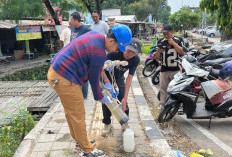 DLH Kota Serang Uji Sampel Air Sungai Terminal Pakupatan