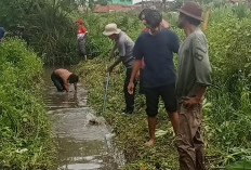 Pemdes Normalisasi Saluran Air Cegah Banjir