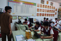 Pinjam Laptop Guru untuk Atasi Kekurangan Komputer, TKA SDN Daan Mogot 1 Berjalan Lancar