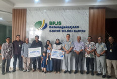 BPJS Serahkan Santunan Ratusan Juta Bagi Karyawan
