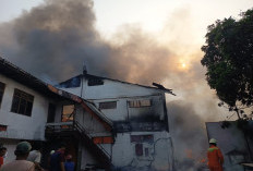 Gudang Kosong di Tanah Tinggi Terbakar, 9 Unit Mobil Damkar Dikerahkan