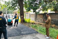 Pemdes Kosambi Tambal Jalan Rusak