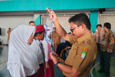 Ribuan Siswa Terima Program Sekolah Swasta Gratis
