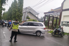 Polsek Panongan Patroli Jalan Kaki, Sasar Pusat Aktivitas Warga