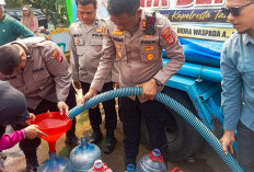 Gandeng Swasta, Salurkan 15.000 Liter Air Bersih untuk Warga Buaranjati