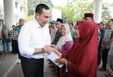 Pemkot Serang Salurkan Bantuan Modal untuk Pedagang Kecil