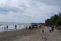 25 Ribu Wisatawan Berkunjung ke Pantai, Okupansi Hotel Capai 100 Persen