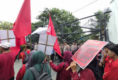 Petani dan Mahasiswa Tuntut Kesejahteraan