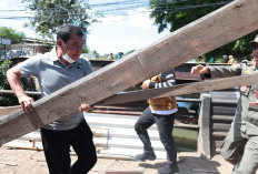 Maesyal Pimpin Penertiban Bantaran Kali Cirarab, Antisipasi Banjir Pasar Kemis - Sepatan, Pemkab Bongkar Puluh