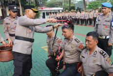 79 Personel Naik Pangkat, Dua Anggota Raih Penghargaan Pengabdian