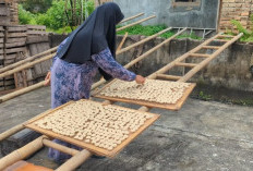 Produksi Kue Satu Meningkat Jelang Lebaran