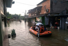 Hujan Rendam 11 Wilayah dan Longsor di Tangsel, Kali Angke Meluap Redam Permukiman Warga