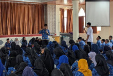 Guru PPPK Terima Insentif Rp1 Juta