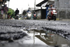 Kerusakan Jalan Pabuaran Bugel Makin Parah, Warga Mengeluhkan Respons Pemkab Tangerang yang Dinilai Lambat