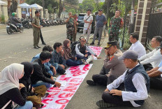 Rumah Kos Diduga Jadi Sarang Prostitusi, Tuntut Penutupan, Warga Demo Kecamatan 