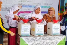  Siswa SDN Pasar Kemis II Gelar Aksi Sedekah Minyak Jelantah