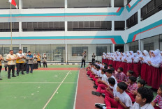 Baru Direnovasi, Plafon SDN Sudah Rusak, Pilar Cek Gedung Baru SDN Babakan 01 Mampet