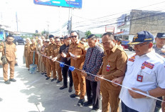 Budi Resmikan Pembangunan Jalan Hasil CSR