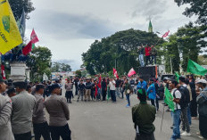 Satu Tahun Kepemimpinan Hasbi-Amir, Mahasiswa Nilai Hanya Jadi Bemper Oligarki 