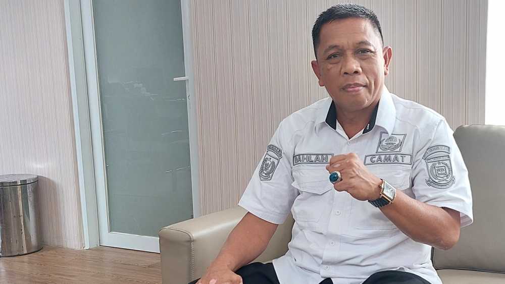 Camat Serpong Utara Dahlan, Dari Hobi Sepak Bola Membawanya Jadi Pejabat