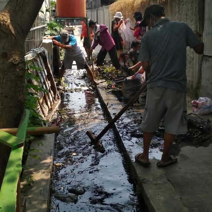 Kades Cengklong Ajak Warga Angkut Sampah