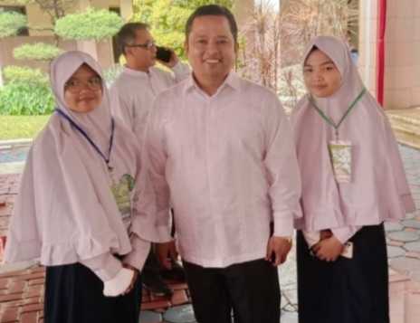 Keren! Siswi Kelas IX SMP Islam Granada Sukses Wawancara Wali Kota Tangerang Pakai Bahasa Inggris