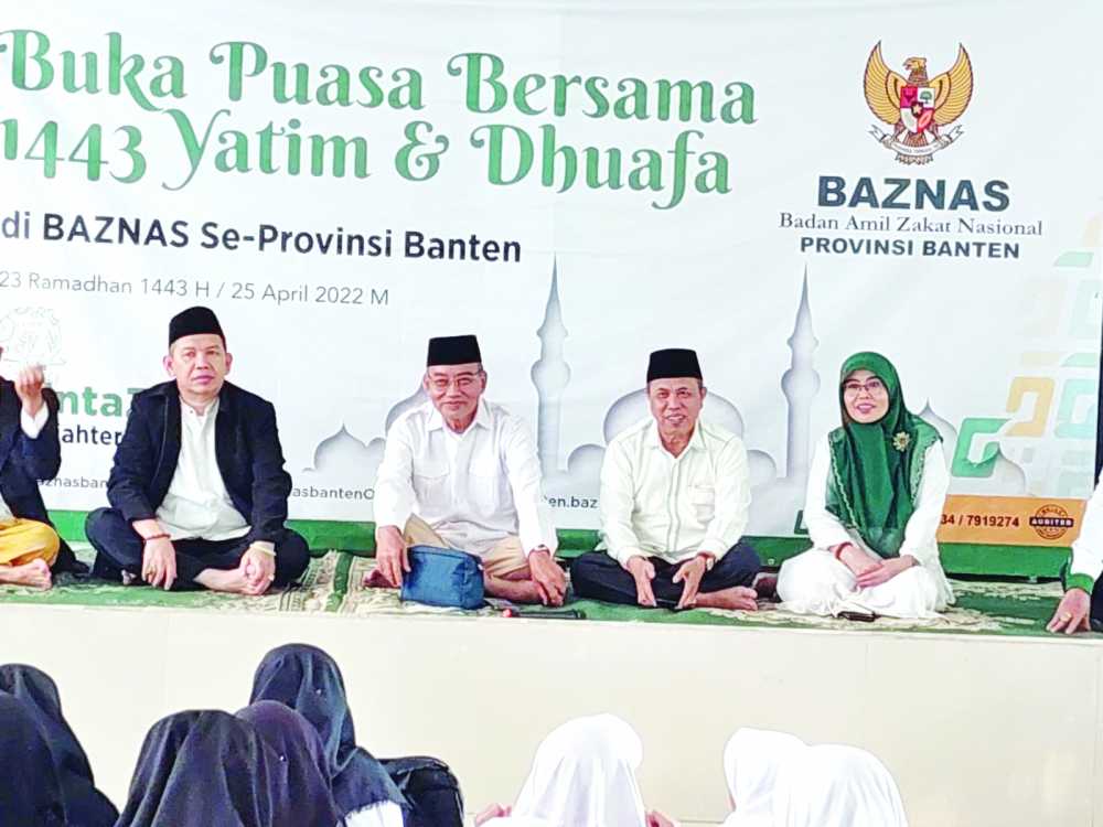 Ratusan Santri Dapat Bantuan Paket Pendidikan