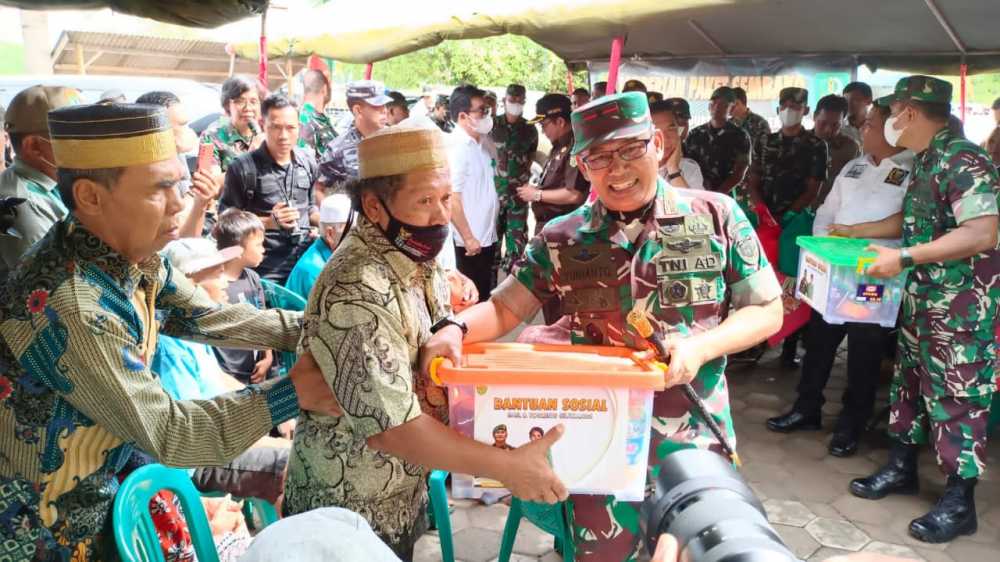 Sail dan Touring Sekeseler Pererat TNI dengan Warga