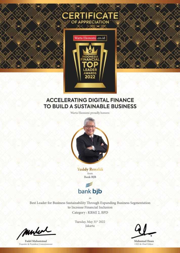 Direktur Utama bank bjb Yuddy Renaldi Raih Indonesia Financial Top Leader Awards 2022