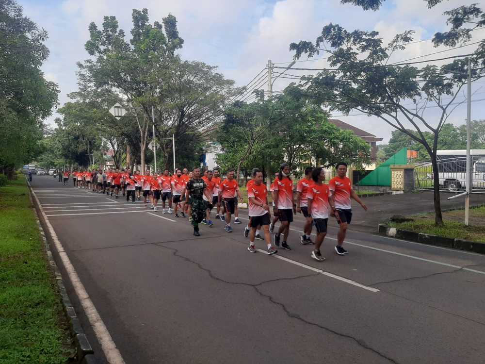 Jaga Kebugaran Personil Kodim 0510/Trs Olahraga Bersama