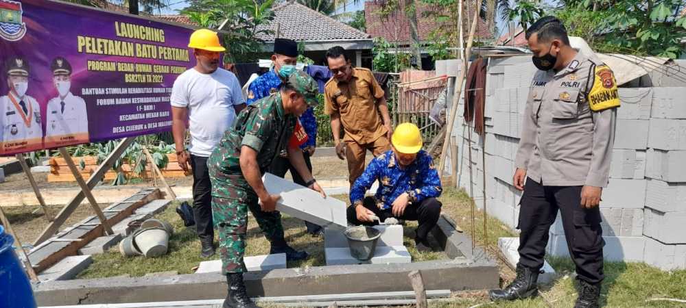 Camat Mekar Baru Minta Gotong-Royong Bedah Rumah Warga Miskin