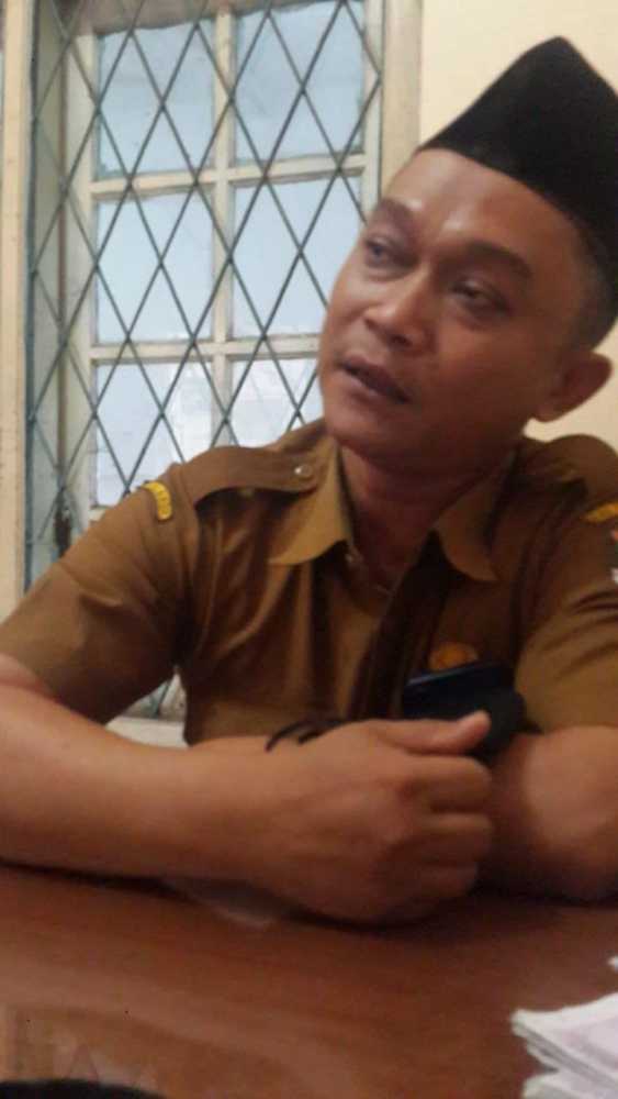 Ringankan Warga, Pemerintah Desa Pasir Nangka Bagikan BLT Covid