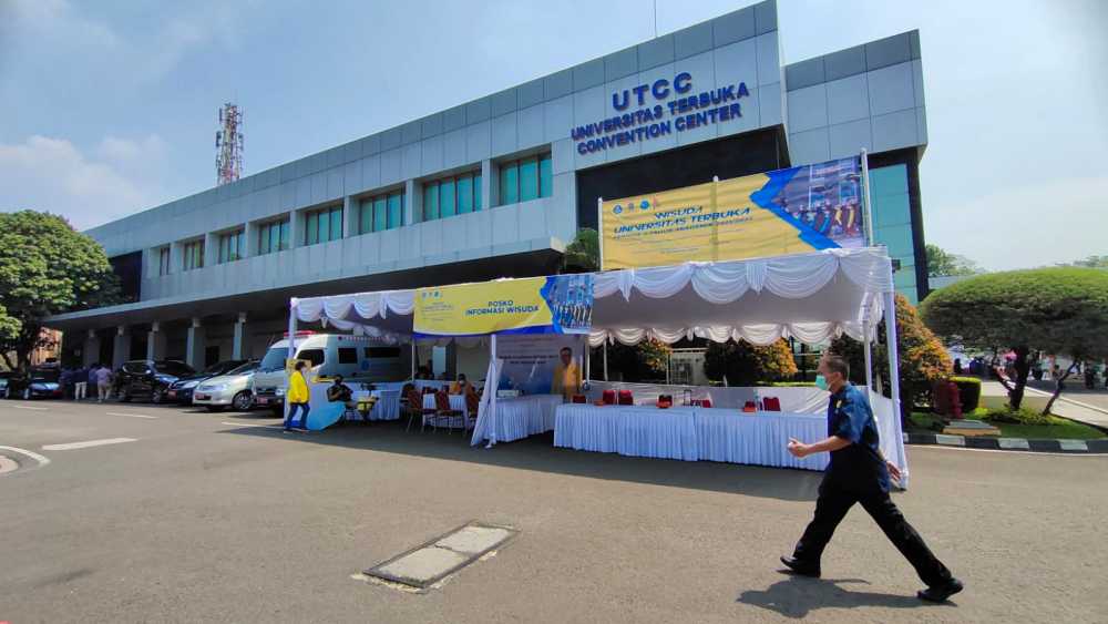 Brigadir Yoshua Raih IPK 3,28 Diumumkan di Wisuda UT